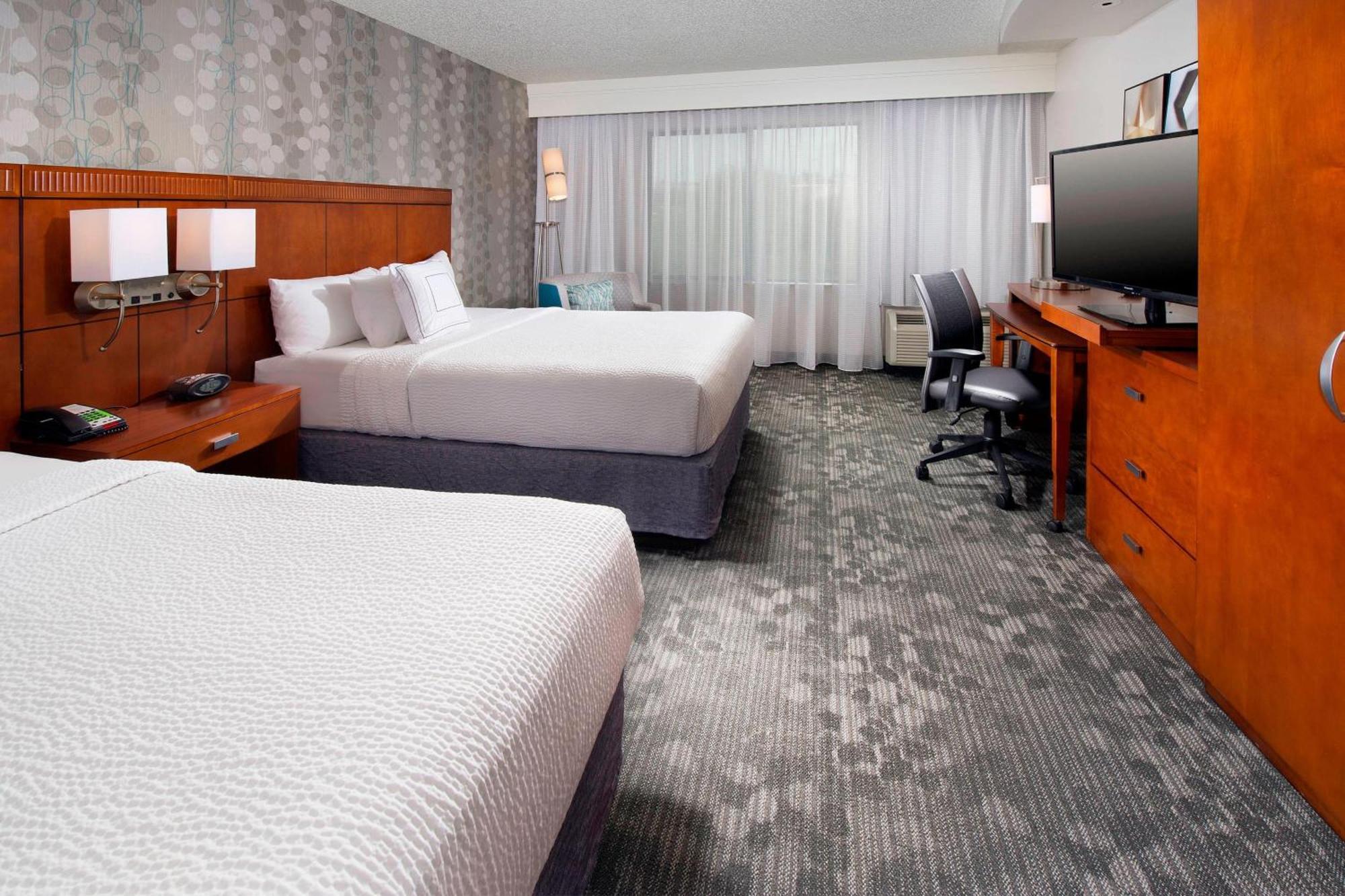 Courtyard By Marriott San Antonio Seaworld/Lackland Exterior photo